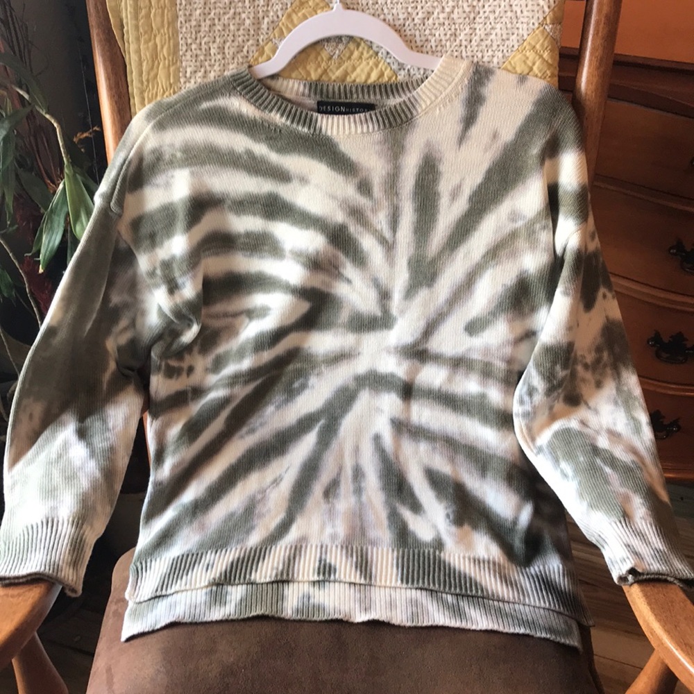 Design History sweater
